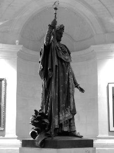 Palais des beaux-arts de Lille : une photo de la statue re…
