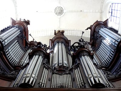 Une vue du grand orgue de la collégiale Saint-Pierre de Do…