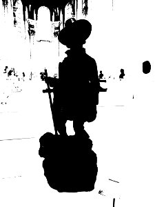 Telle une apparition, la silhouette du "Petit Savoyard", d…