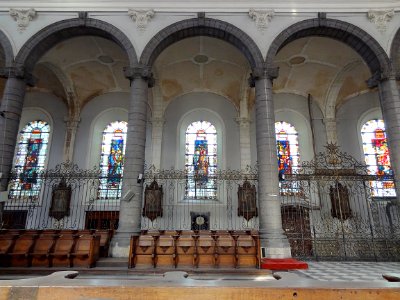 Collégiale Saint-Pierre de Douai : une vue des stalles du …