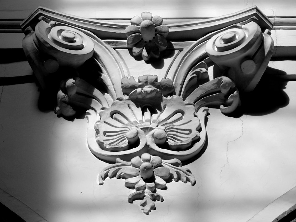 Un chapiteau de la collégiale Saint-Pierre de Douai.