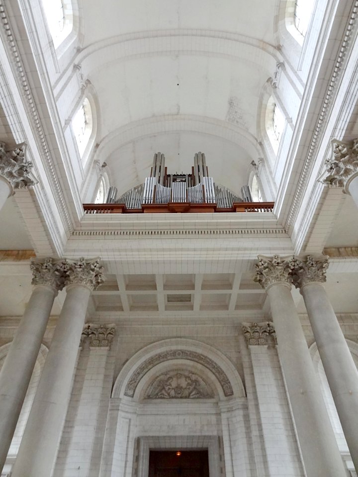 L'orgue de la cathédrale Notre-Dame-et-Saint-Vaast d'Arras…
