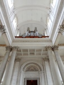 L'orgue de la cathédrale Notre-Dame-et-Saint-Vaast d'Arras…