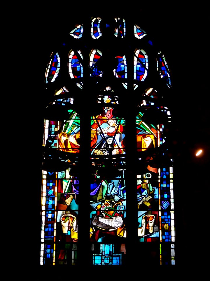 Une verrière de l'église Saint Jean-Baptiste d'Arras.