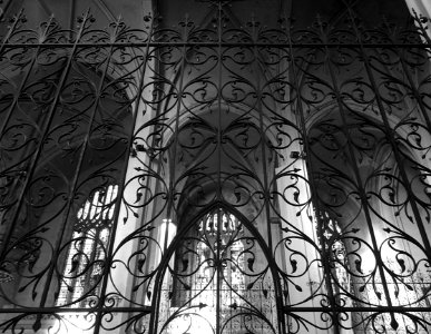 Une vue des grilles du choeur de l'église Saint Jean-Bapti…