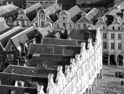 L'extrémité de la place des Héros à Arras, vue depuis le s…
