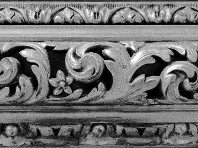 Détail du cadre d'un tableau exposé au palais des beaux-ar…
