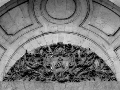 Tympan de l'église Saint-André de Lille.