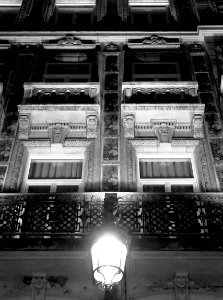 Détail de la façade d'un immeuble de la rue Faidherbe, à L…