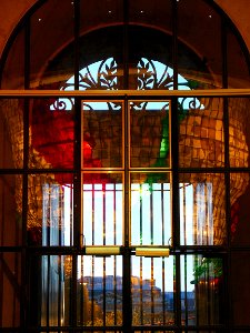 Palais des beaux-arts de Lille : reflet de l'une des suspe…