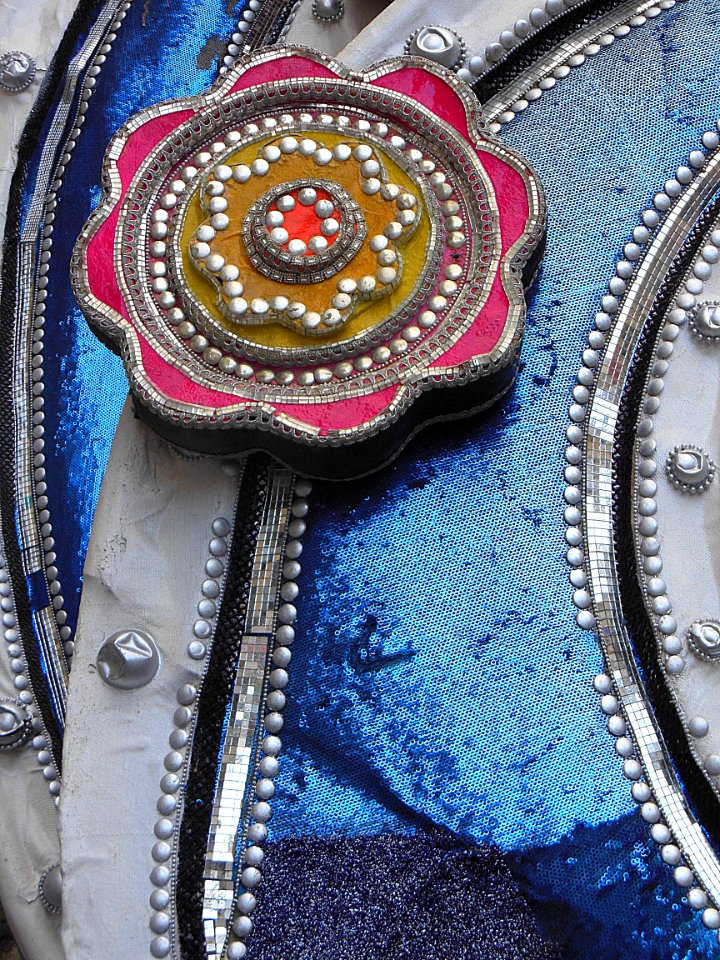 Lille, rue Faidherbe : détail de l'un des totems brésilien…