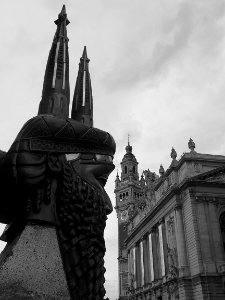 A Lille, l'un des totems brésiliens installés rue Faidherb…