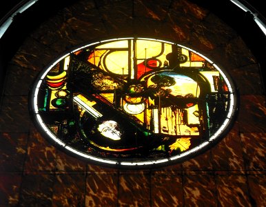 Le vitrail de la façade de la cathédrale Notre-Dame de la …