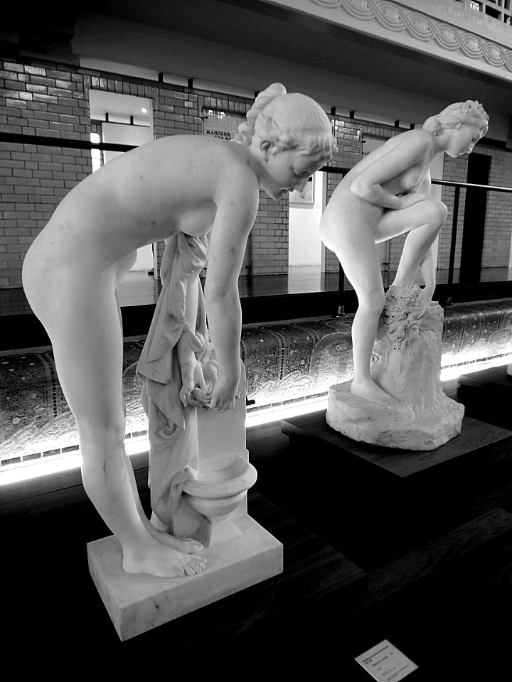 "Jeune fille à la fontaine" (Pierre-Alexandre Schoenewerke…