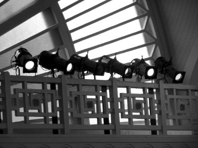 Dans la nef du musée de la Piscine de Roubaix.