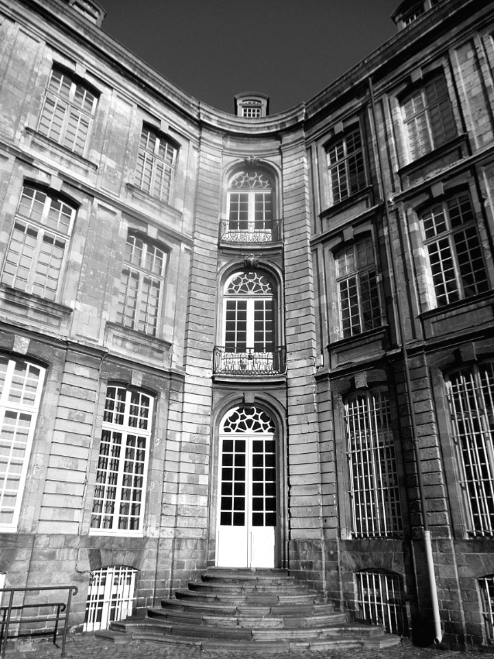 Un angle de la cour d'honneur.