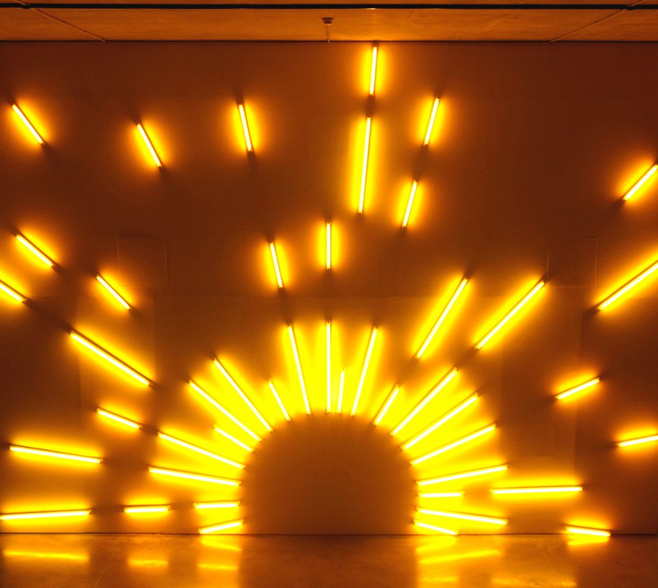 L'accès quelque peu théâtral à l'exposition "Joie de vivre…