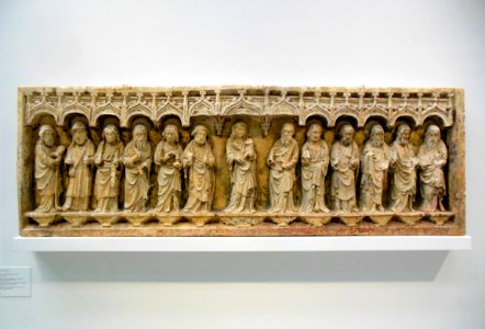 Retable de l'église Saint-Martin: la Vierge et l'Enfant en…