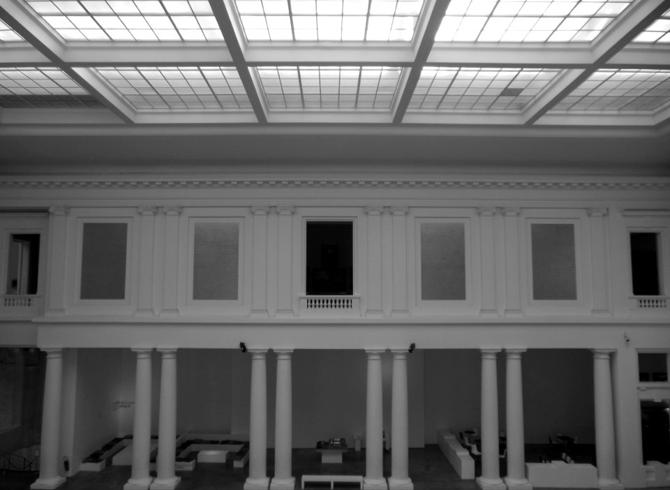 Une vue de l'atrium du Palais des beaux-arts.