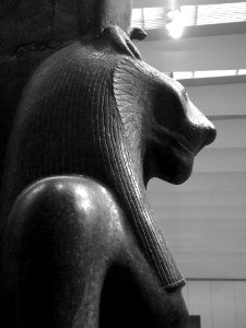 Détail d'une statue représentant Sekhmet, déesse-lionne ré…