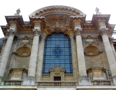 Détail du corps central de la façade principale