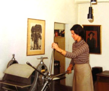 Hubertine Heijermans in her artist Printing Studio in Flor…. Free illustration for personal and commercial use.