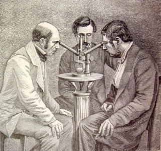 "Microscopio de tres cuerpos para las observaciones simult…. Free illustration for personal and commercial use.
