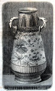 "Vase en porcelaine du Japon (du Musée du Louvre)".. Free illustration for personal and commercial use.