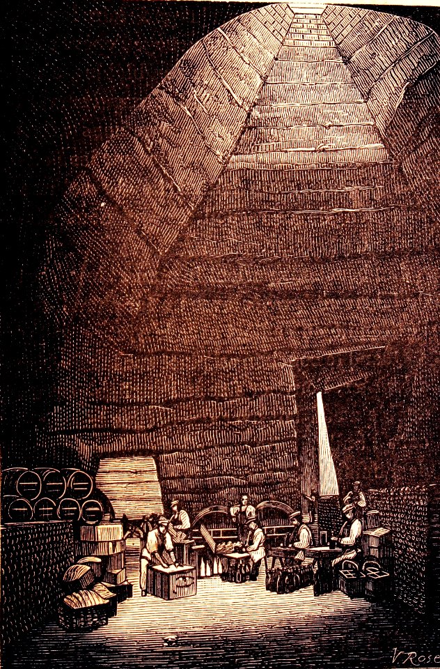 "Anciennes crayères de Reims transformées en caves à vin d…