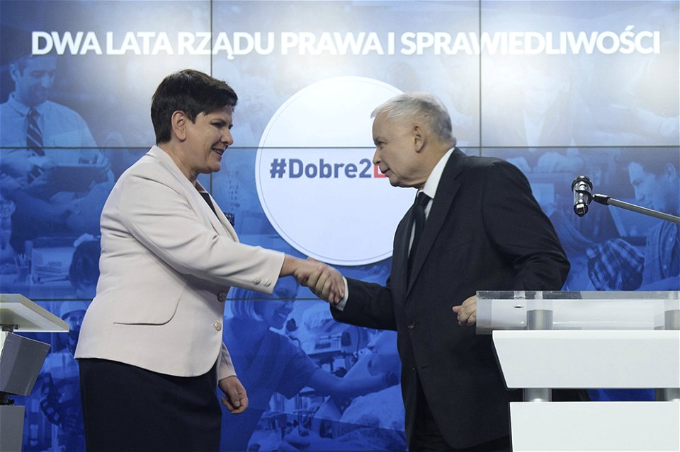 Dobre 2 lata rządu Prawa i Sprawiedliwości konferencja Beaty Szydło i Jarosława Kaczyńskiego