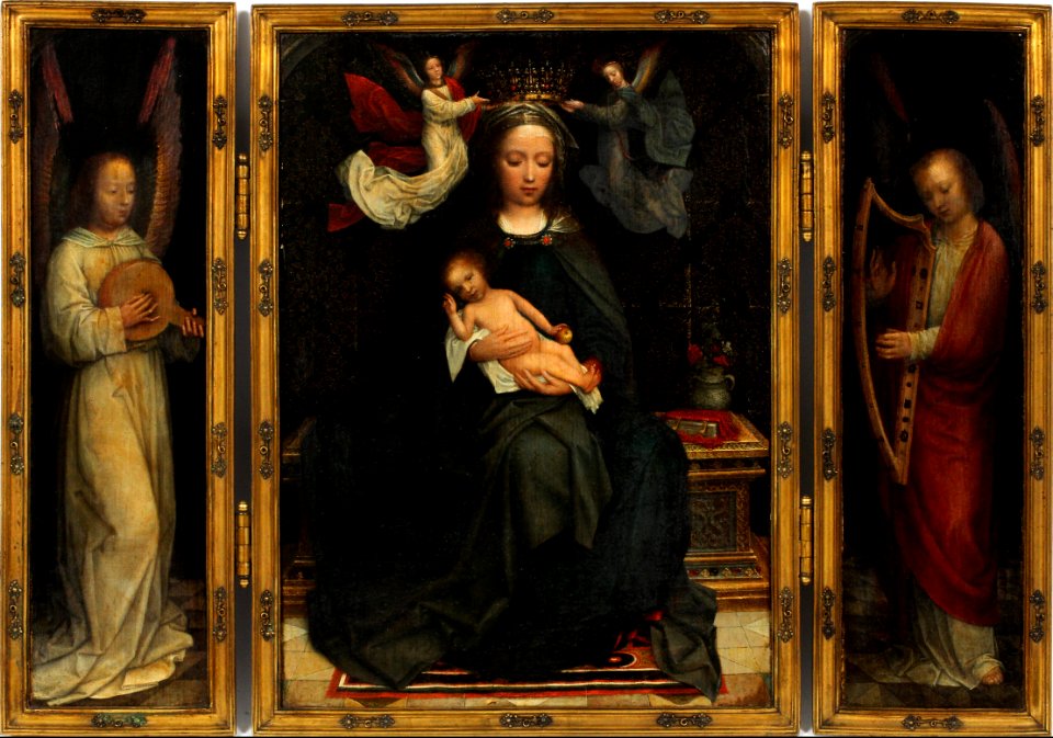 Adriaen Isenbrant - Triptych Madonna Enthroned with music-making angels