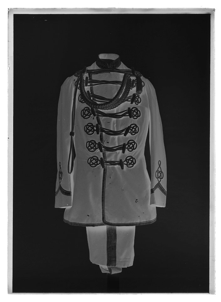 Attila o byxor Karl XVs stab - Livrustkammaren - 43530-negative