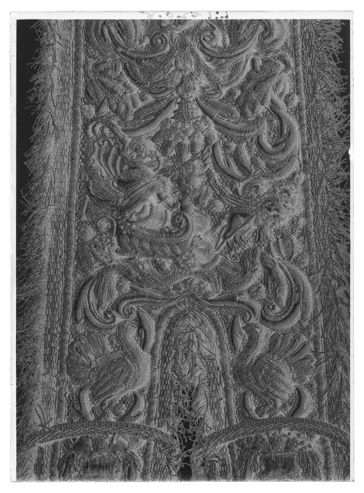 Axelgehäng - guld o silverbroderi - Livrustkammaren - 18775-negative