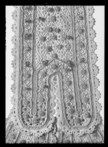 Axelgehäng av sämskskinn. Tillhörigt Karl X Gustav - Livrustkammaren - 18776
