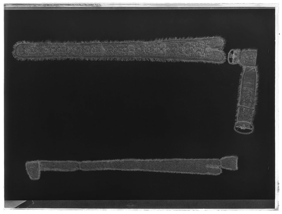 Axelgehäng - guld o silverbroder - Livrustkammaren - 68608-negative