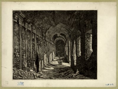 ..Veduta interna delle Sostruzioni dei Portici del Tempio d'Ercole in Tivoli, nella parle opposta ai pilastri ossia doppio Portico, si conservano tuttora dei strucchi, e dipinture del piu LCCN2003680861