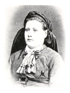 043 Admonterin mit Kopftuch und Männerröckel um 1895