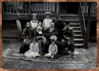 Alimardan bey Topchubashov with his family