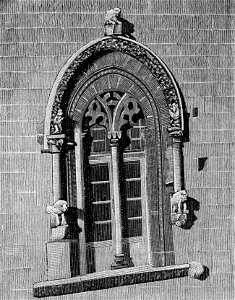 Altamura – Chiesa palatina (finestra al prospetto)