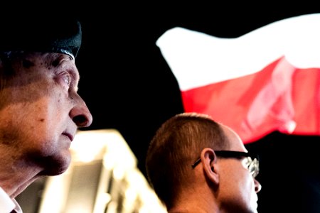 Weterani na Marszu Pamięci o 96 Polakach Ofiarach Tragedii w Smoleńsku 2010