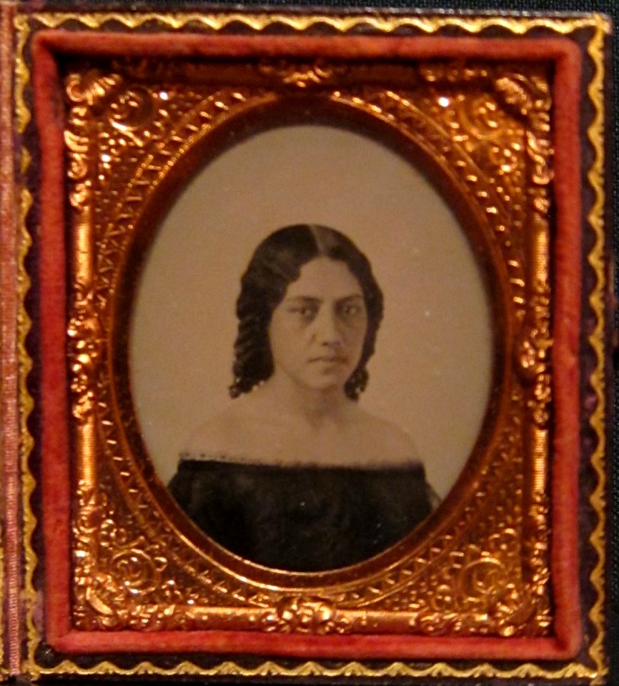 Ambrotype of Elizabeth Kekaaniau, c. 1859, Honolulu Museum of Art