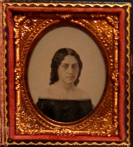 Ambrotype of Elizabeth Kekaaniau, c. 1859, Honolulu Museum of Art