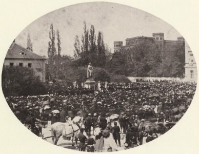 Albert, Joseph - München, Maximiliansplatz, Ecke Brienner Straße – Feier am Schillerdenkmal (Zeno Fotografie)