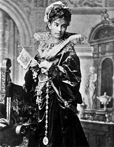 Amalie Makart as Caterina Cornaro, 1873 (detail)