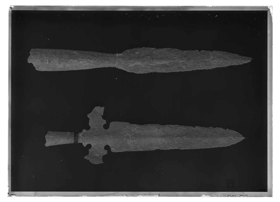 Bardisanklinga, jordfynd - Livrustkammaren - 68941-negative