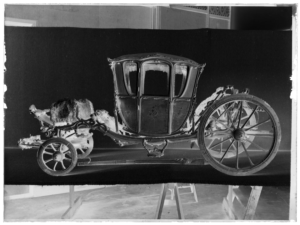 Barnvagn sjuglasvagn - Livrustkammaren - 25714-negative