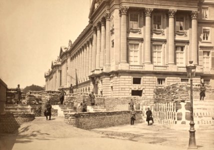 Barricades pres de Ministere de la Marine et l'Hötel Crillon