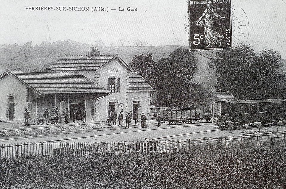 Ancienne gare de Ferrières-sur-Sichon