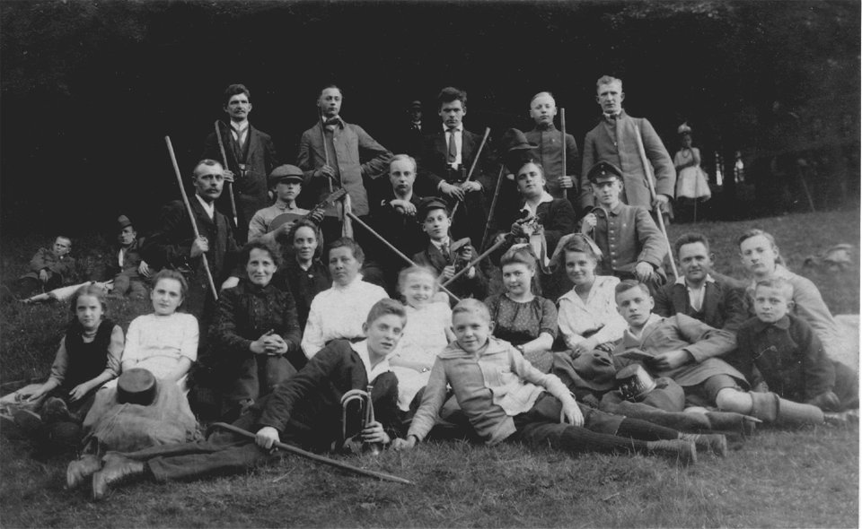 Anna Schlüter mit Gruppe