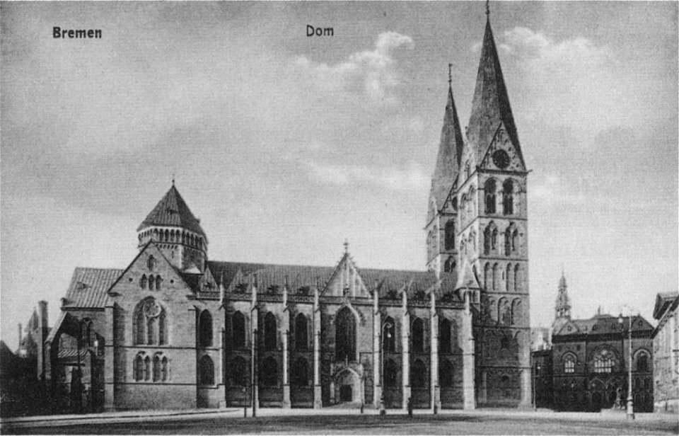 Bremer Dom Nordseite fertig renoviert